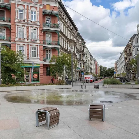 Апартаменти Unique And Spacious With Air Conditioning By Renters Щецин